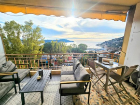 Villefranche center Bay & Port Sea view front